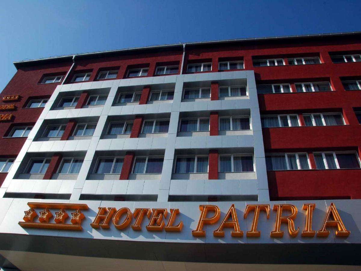 سوبوتيتْسا Hotel Patria المظهر الخارجي الصورة